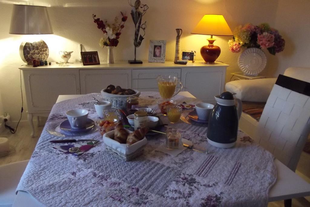 Mas De La Coucourde Bed & Breakfast Paluds de Noves Exterior photo
