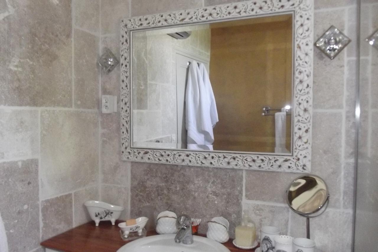 Mas De La Coucourde Bed & Breakfast Paluds de Noves Exterior photo